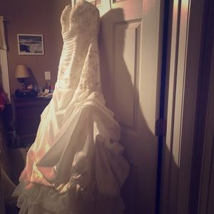 Wedding dress